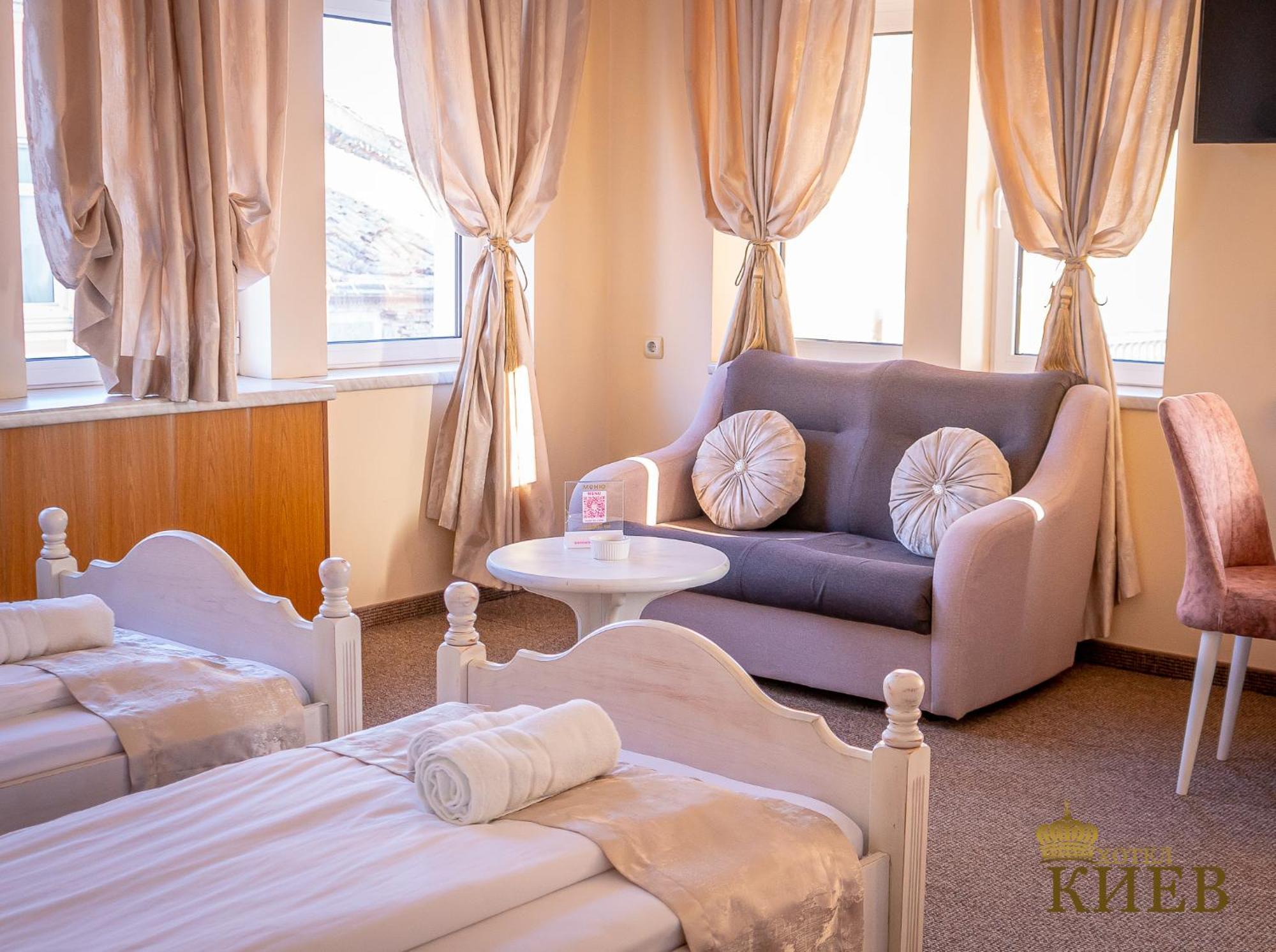 Hotel Kiev Veliko Tŭrnovo Exterior foto